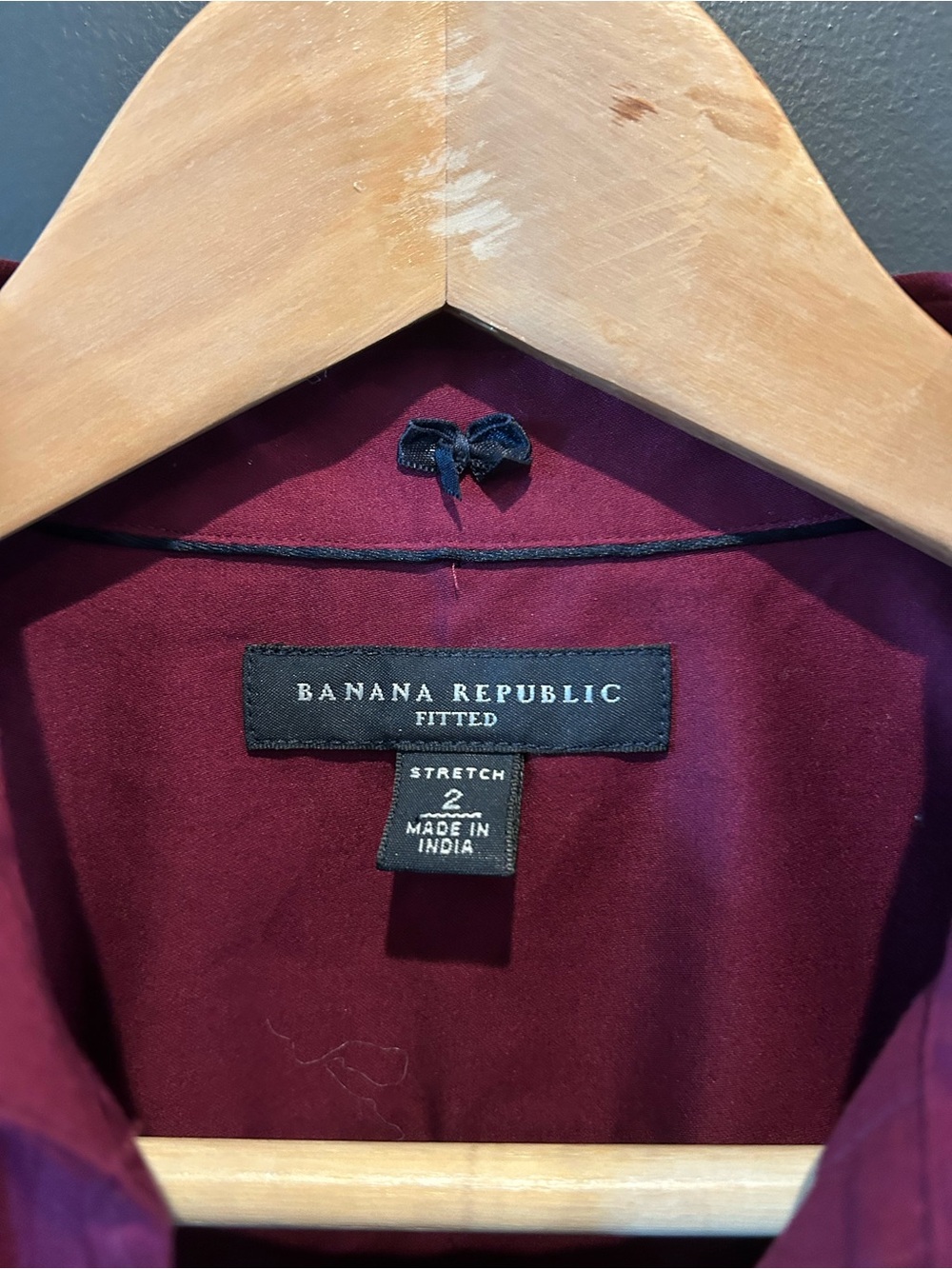 Banana Republic Women's Berry Sateen cotton puff sleeve Button-Down Blouse - Picture 2 of 12